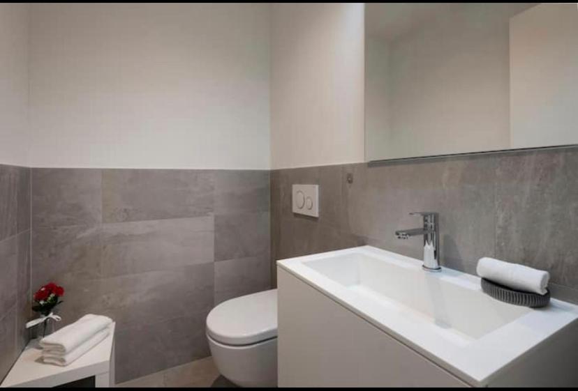 5 Rent Apartments Lugano Station Exterior photo