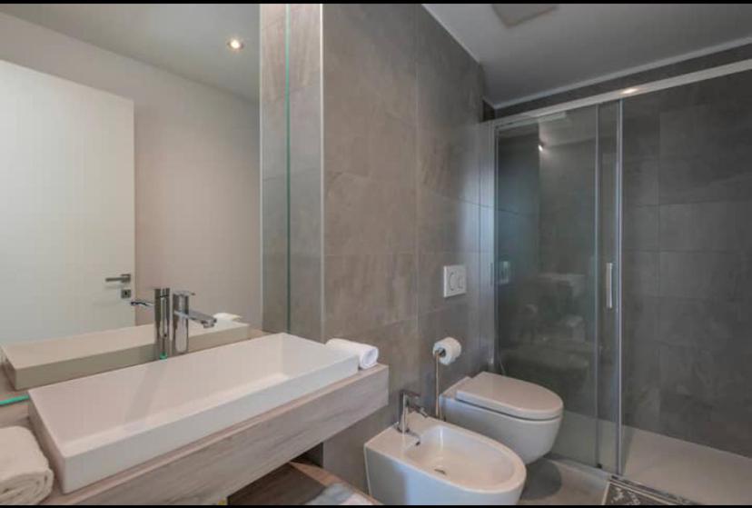 5 Rent Apartments Lugano Station Exterior photo