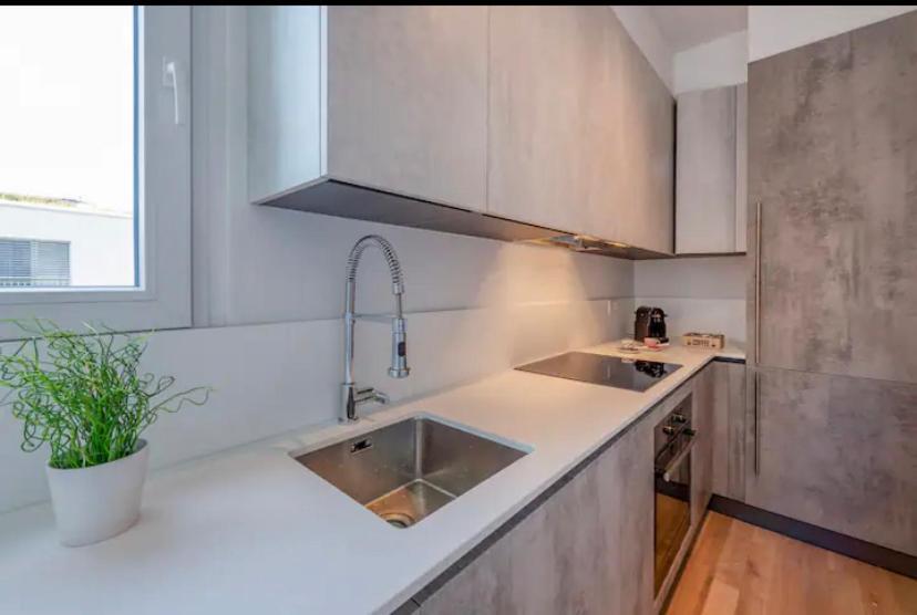 5 Rent Apartments Lugano Station Exterior photo